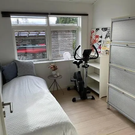 Skon Taet Pa Vand Og By Appartement *
